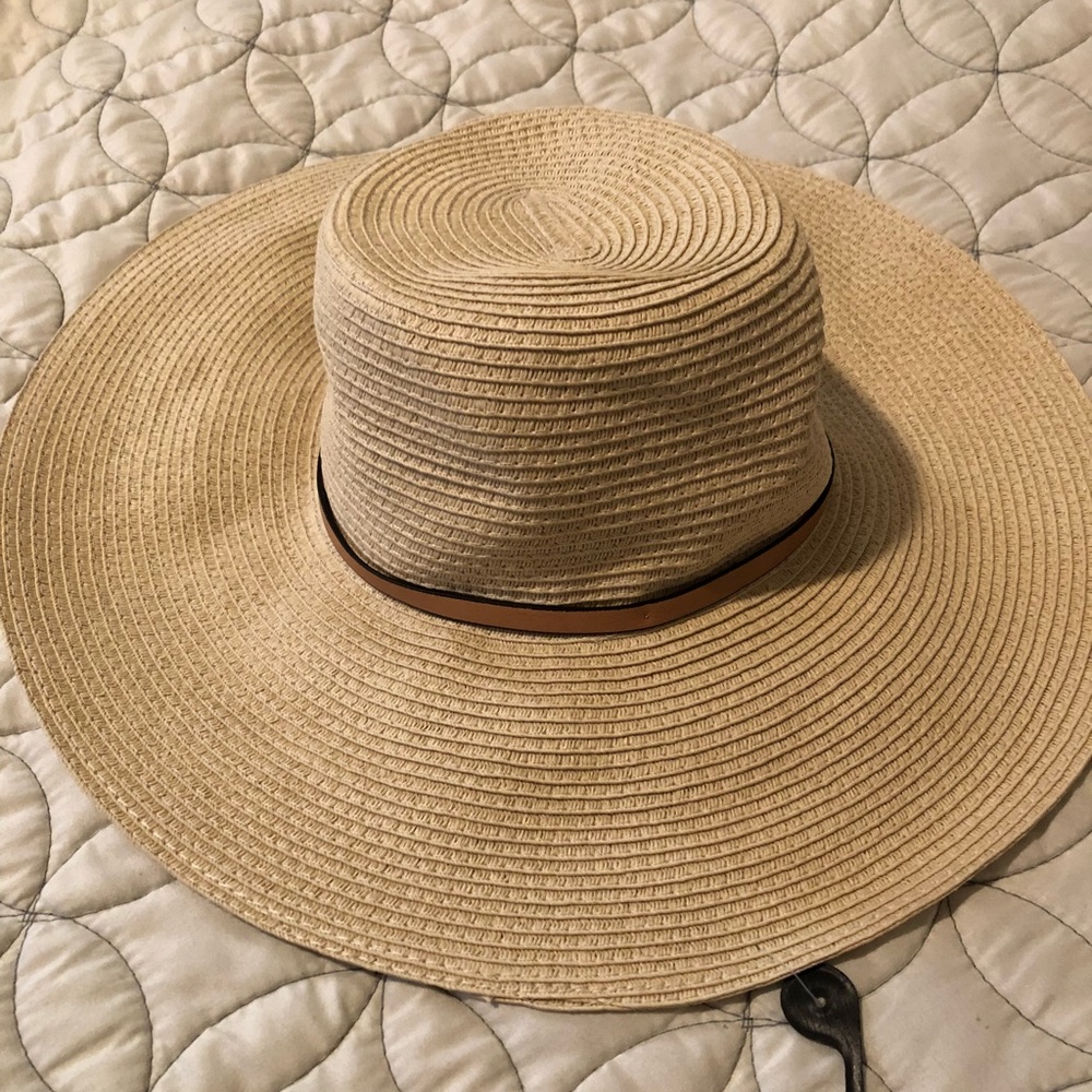 NEW! Banana Republic straw hat